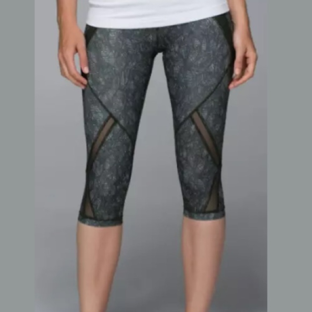 LULULEMON Cool to Street crop pants Sz 4 Green